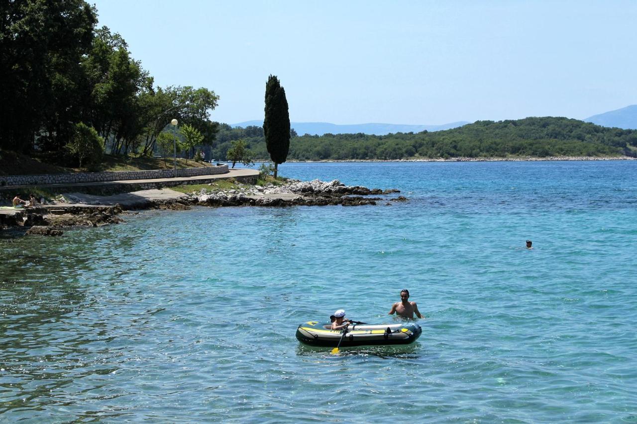 Apartments With A Parking Space Njivice, Krk - 5320 Εξωτερικό φωτογραφία