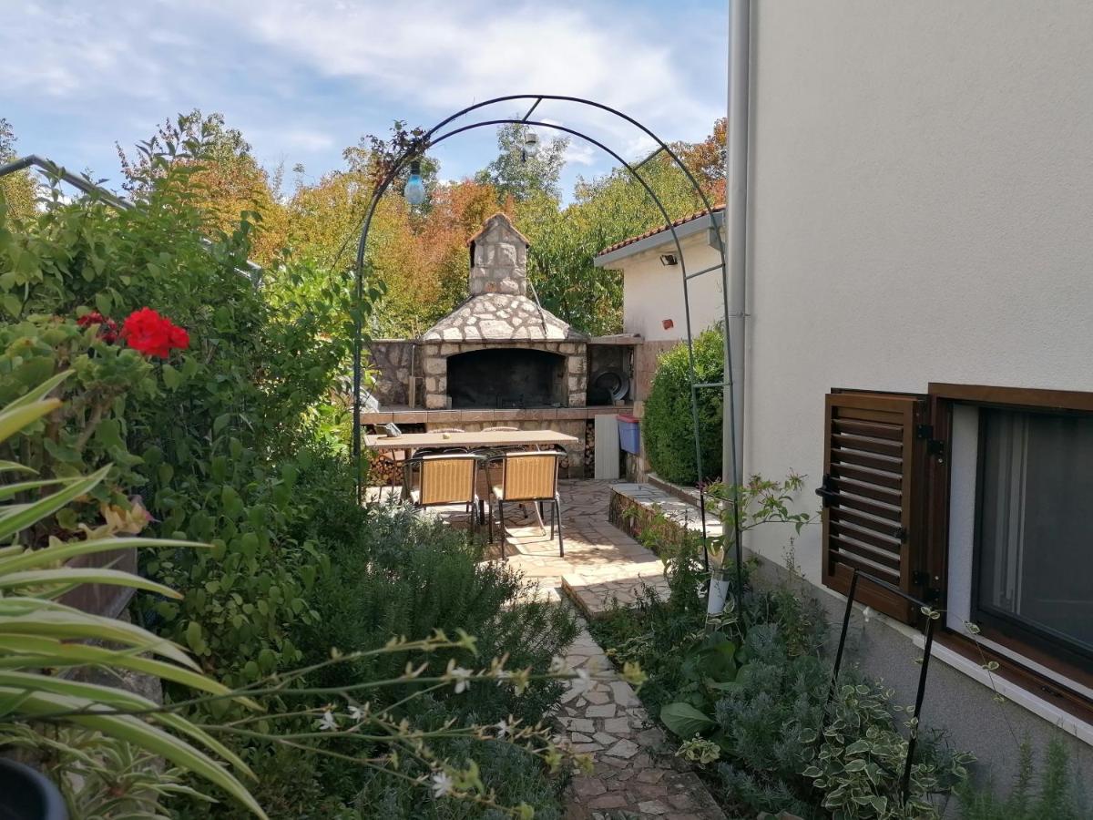 Apartments With A Parking Space Njivice, Krk - 5320 Εξωτερικό φωτογραφία