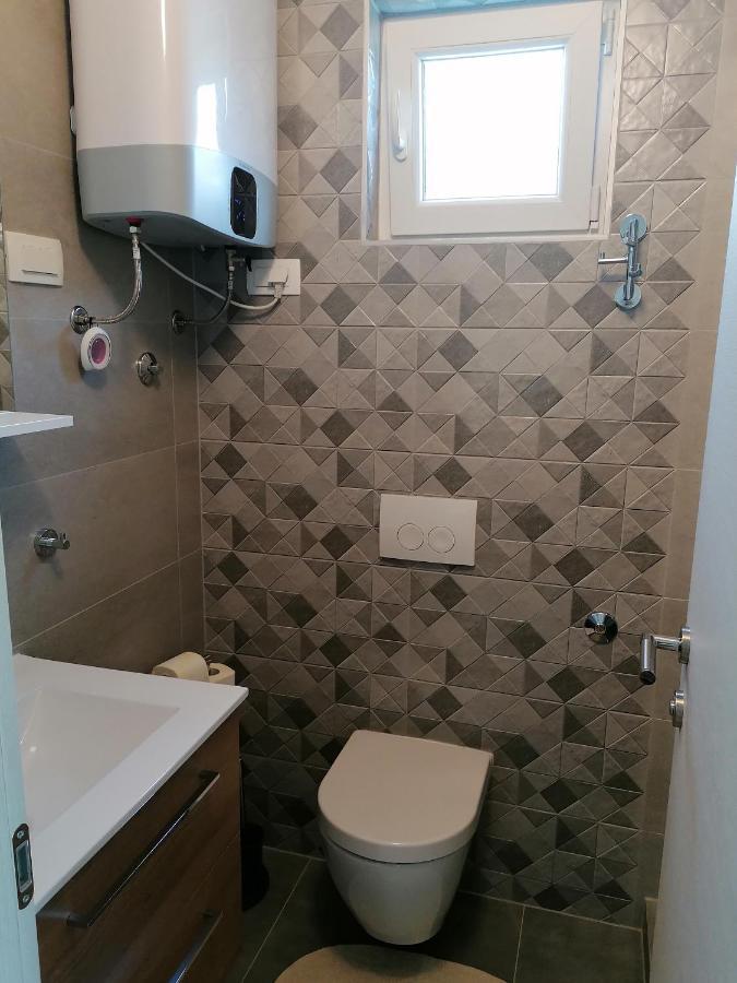 Apartments With A Parking Space Njivice, Krk - 5320 Εξωτερικό φωτογραφία