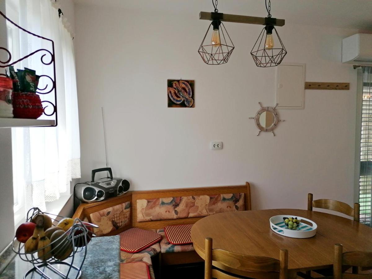 Apartments With A Parking Space Njivice, Krk - 5320 Εξωτερικό φωτογραφία